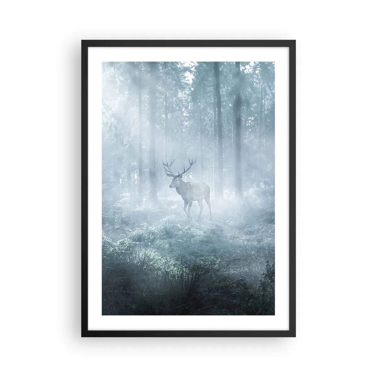 Poszter fehér keretben - Szarvas a reggeli ködben az erdőben - 50x70cm - Reggeli birtokellenőrzés - Modern fali dekoráció nappalihoz és hálószobához ARTTOR