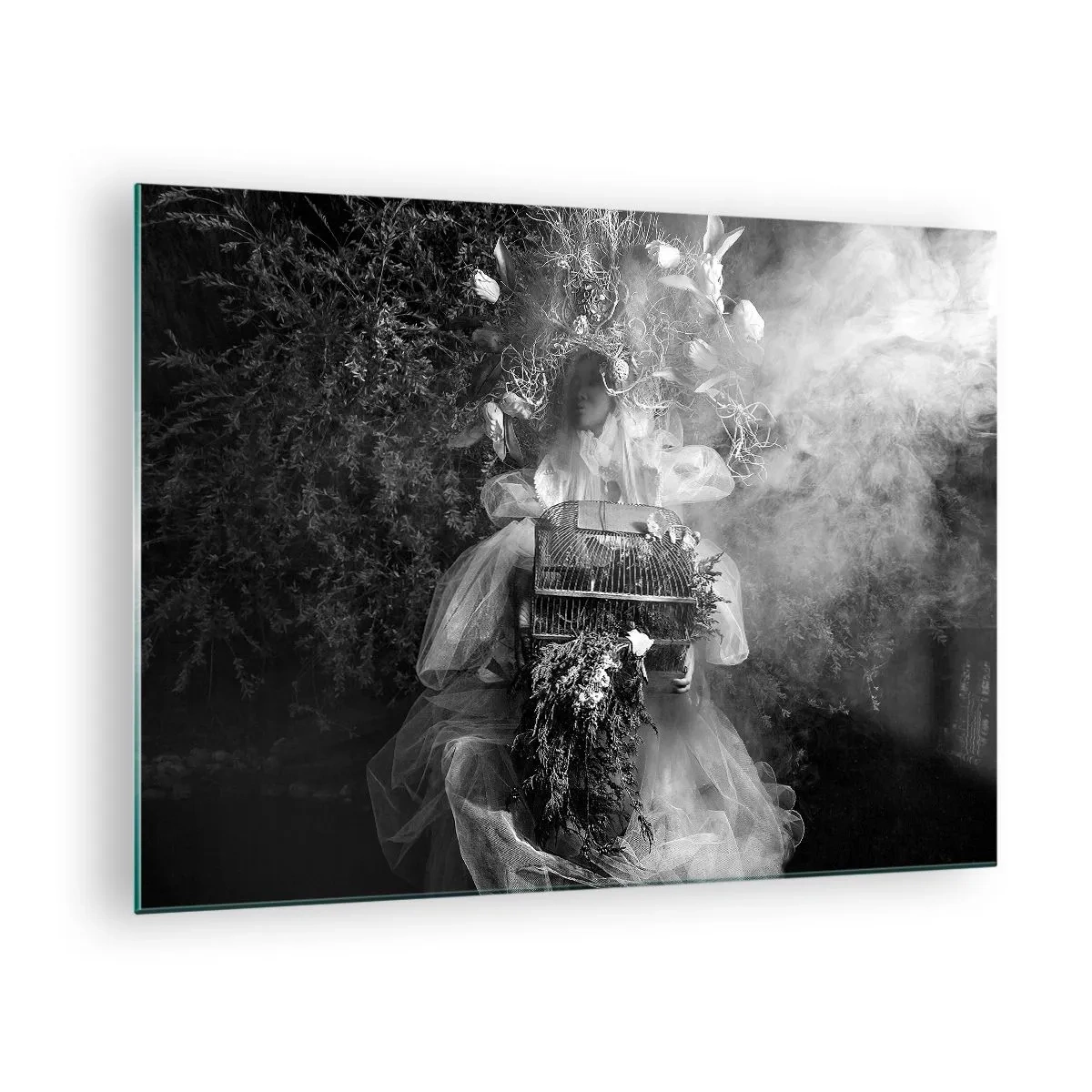 Üveg kép - Nő tüll kalitkás ruhában és fekete-fehér növényi koronában - 70x50cm - Maga az Anya – Természet - Modern fali dekoráció nappalihoz és hálószobához ARTTOR