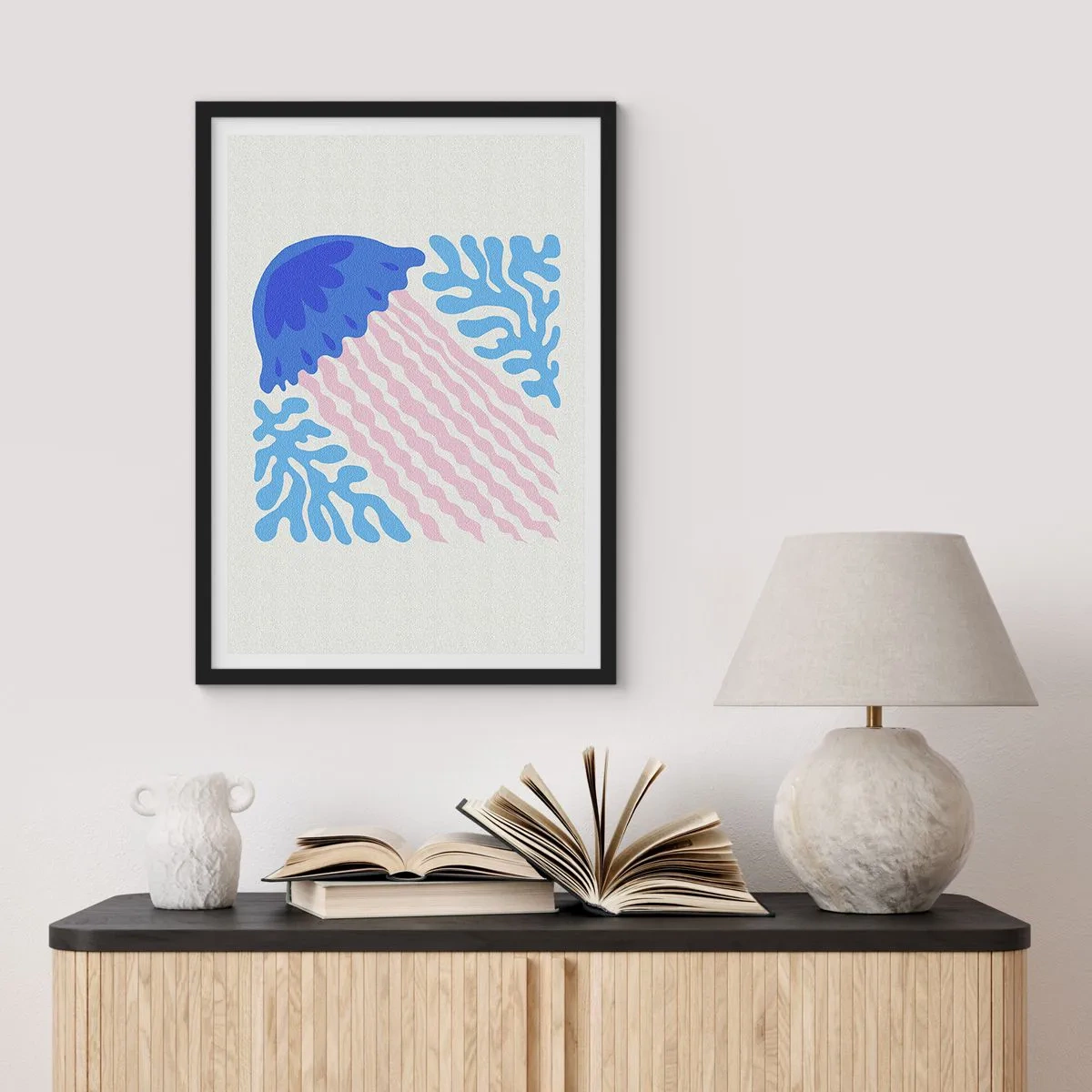 Poszter fehér keretben - Stilizált medúza víz alatti növényzettel körülvéve - 50x70cm - Mint egy másik világból - Modern fali dekoráció nappalihoz és hálószobához ARTTOR