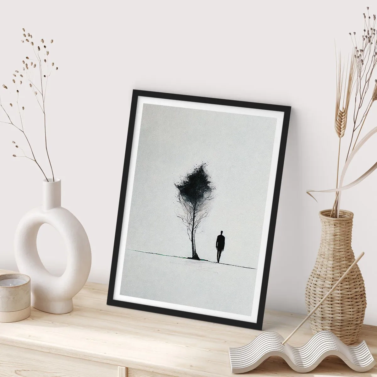 Poszter fehér keretben - Egy minimalista sziluett és egy magányos fa - 50x70cm - Mindannyian vándorolunk - Modern fali dekoráció nappalihoz és hálószobához ARTTOR