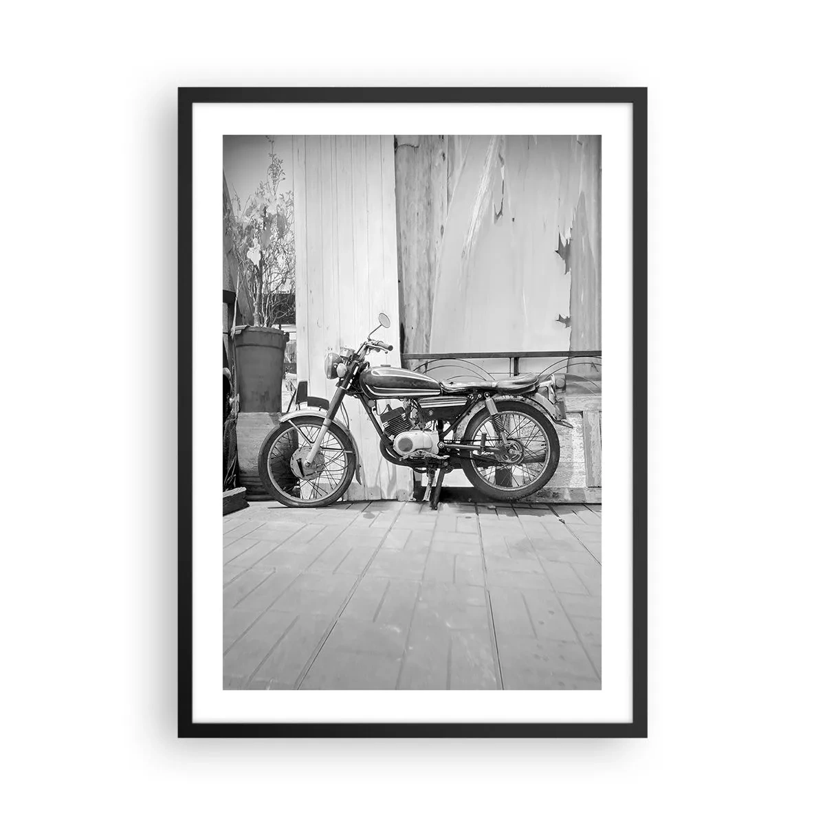 Poszter fehér keretben - Retro motorkerékpár egy fából készült falnak vetve - 50x70cm - Klasszikus mindenek felett - Modern fali dekoráció nappalihoz és hálószobához ARTTOR