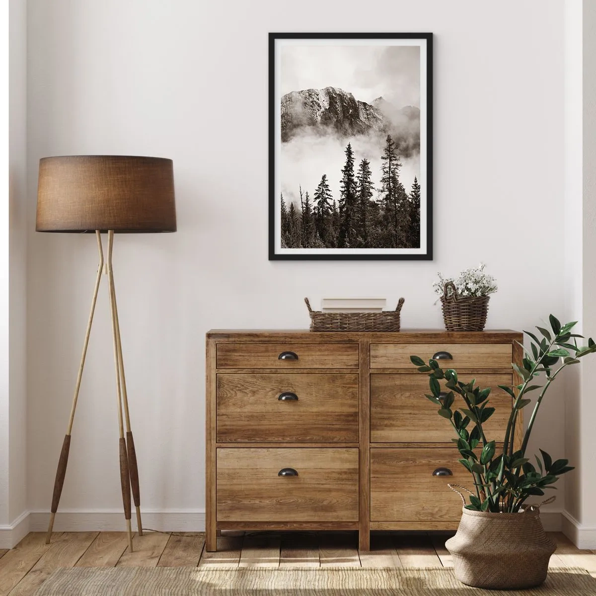 Poszter fehér keretben - Hegyi táj fákkal és köddel - 50x70cm - Gránit uralkodó - Modern fali dekoráció nappalihoz és hálószobához ARTTOR