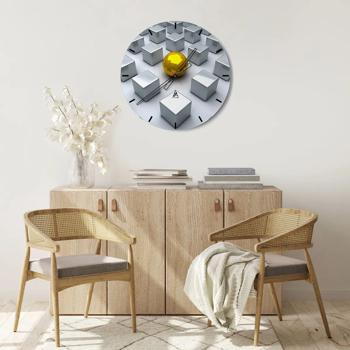 Falióra, Óra - Egy aranygolyó ezüstkockák között - 30x30cm - Miért én? Geometriai összetétel - Modern fali dekoráció nappalihoz, konyhához és hálószobához ARTTOR