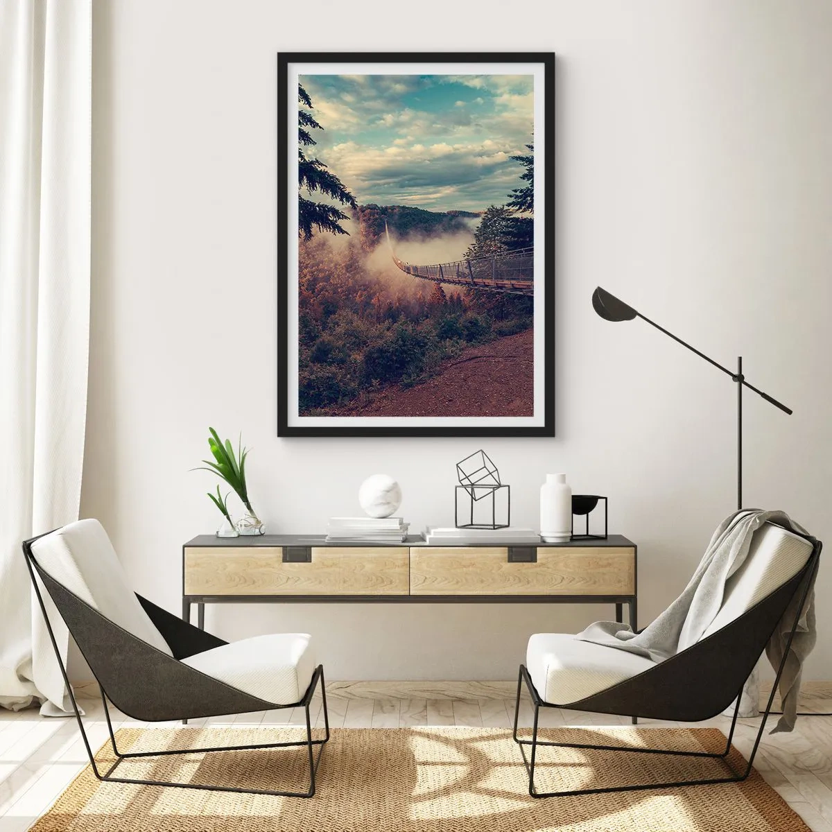 Poszter fehér keretben - Függőhíd ködös hegyek között naplementekor - 50x70cm - Az őszi erdő felett - Modern fali dekoráció nappalihoz és hálószobához ARTTOR