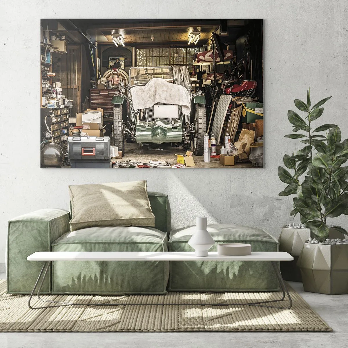 Üveg kép - Vintage garázs egy ruhával letakart autóval, szerszámokkal és dobozokkal körülvéve - 70x50cm - Vissza a múltba - Modern fali dekoráció nappalihoz és hálószobához ARTTOR