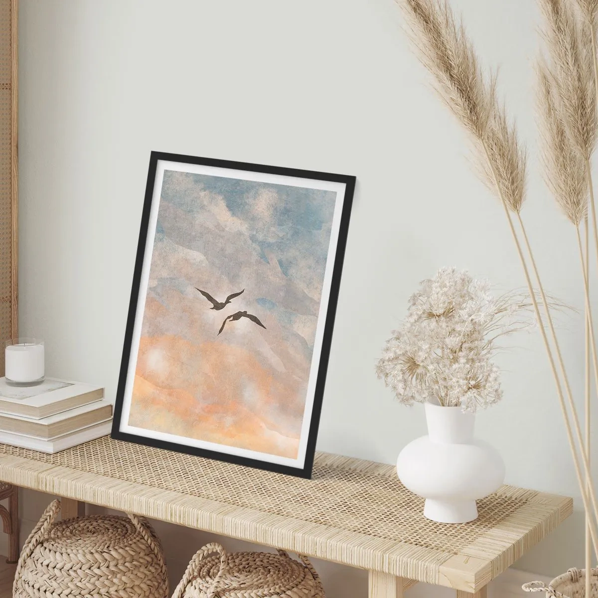 Poszter fehér keretben - Két madár repül az ég ellen, finom kék és narancssárga árnyalatokban. - 50x70cm - Égi tánc - Modern fali dekoráció nappalihoz és hálószobához ARTTOR
