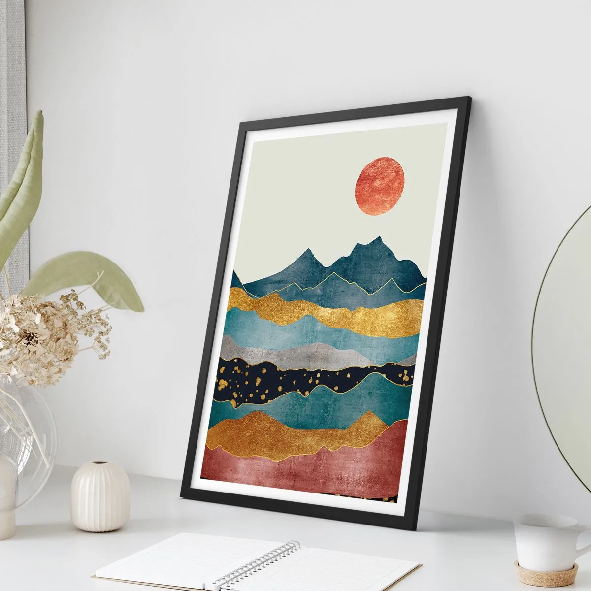 Poszter fehér keretben - Absztrakt hegyek arany, kék és piros árnyalataiban - 50x70cm - A világ keresztmetszete - Modern fali dekoráció nappalihoz és hálószobához ARTTOR