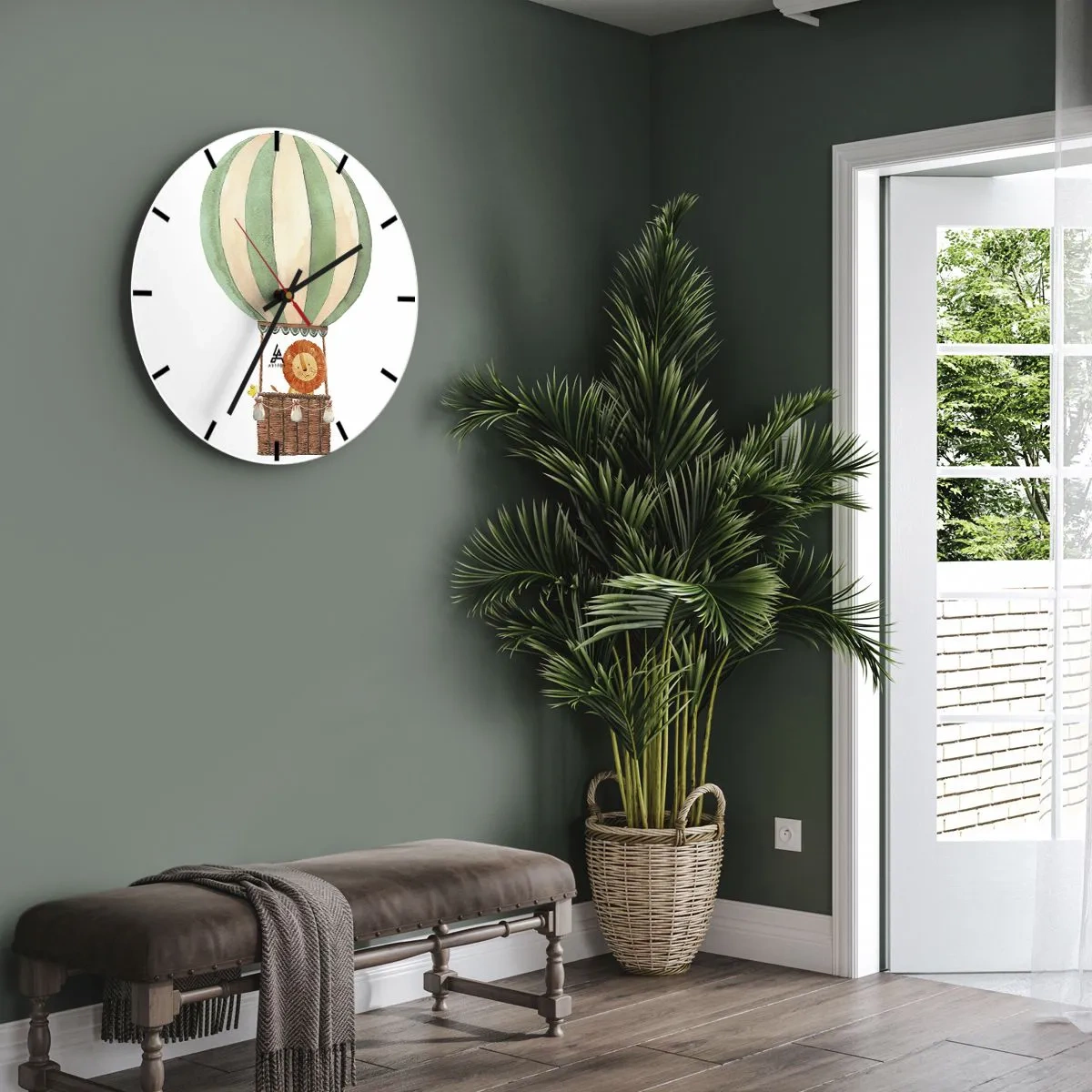 Falióra, Óra - Egy oroszlán és egy kacsa egy lufiban fehér alapon - 30x30cm - Leon utazásai - Modern fali dekoráció nappalihoz, konyhához és hálószobához ARTTOR