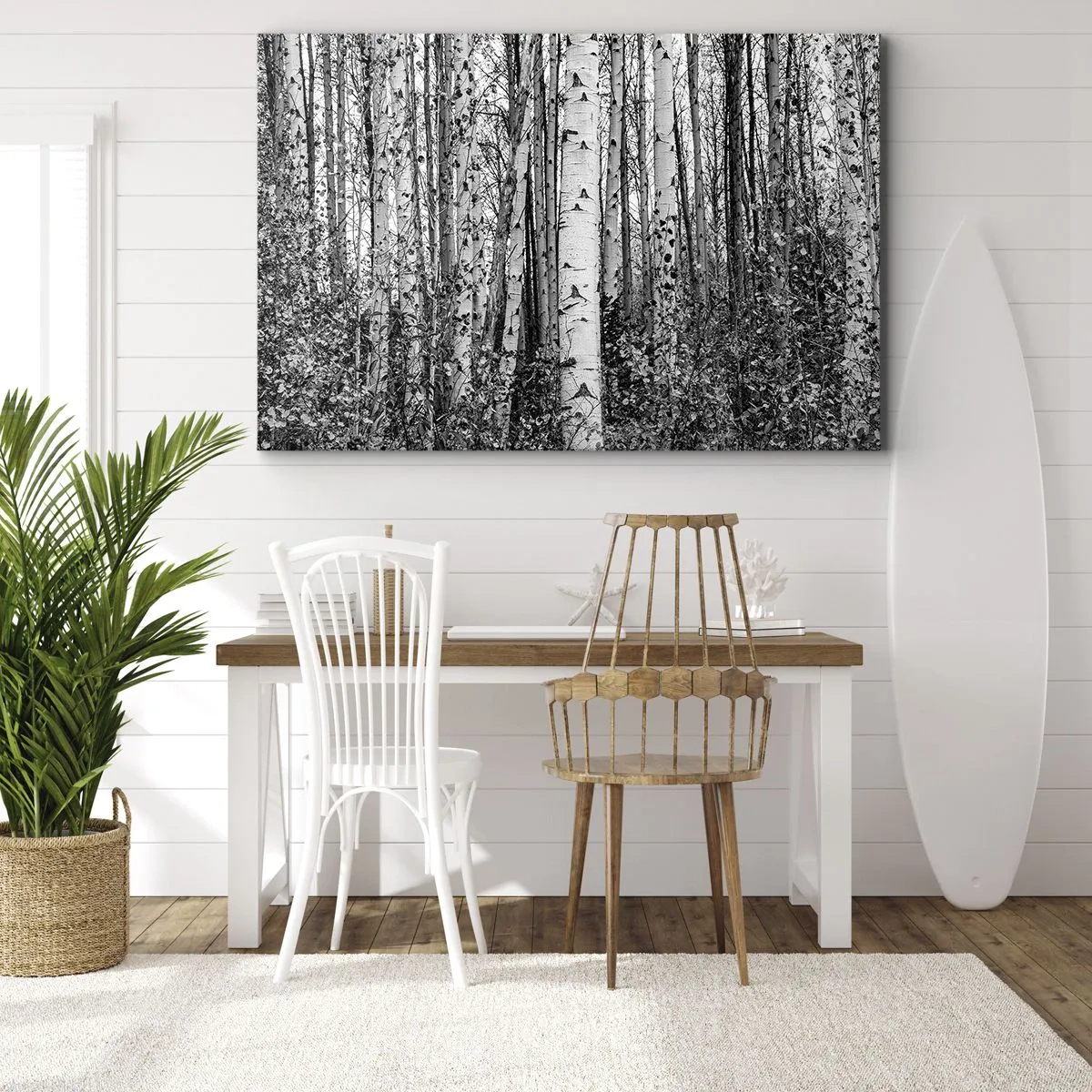 Vászonkép - Fekete-fehér nyírfák az erdőben - 70x50cm - Nyírfa oszlopsor - Modern fali dekoráció nappalihoz és hálószobához ARTTOR