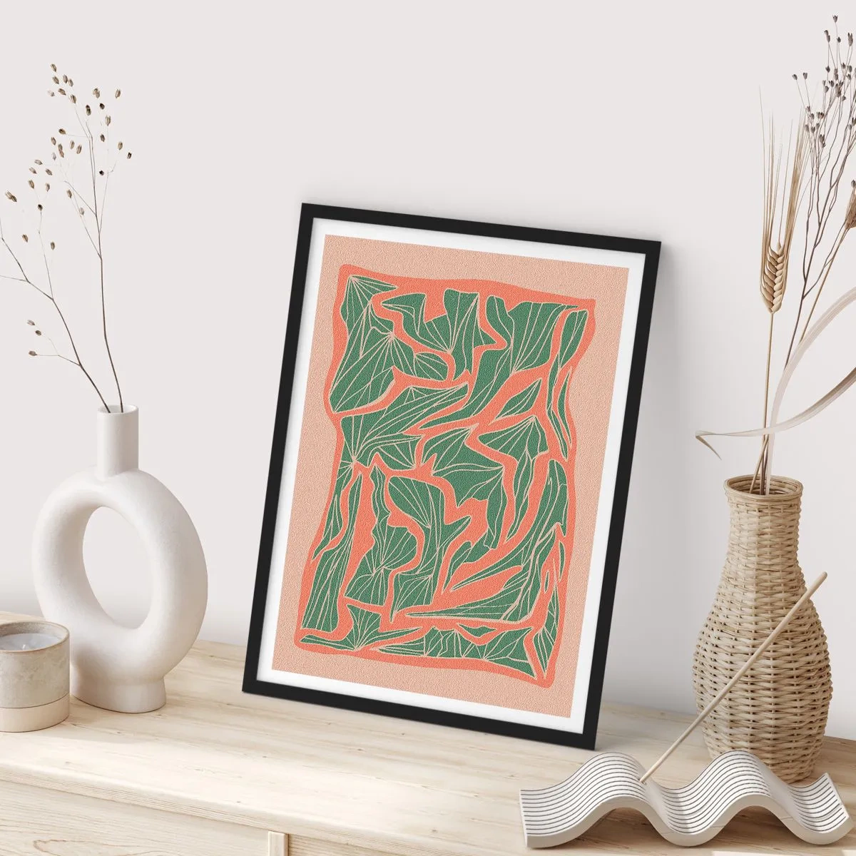 Poszter fehér keretben - Absztrakt levélminta zöld és terrakotta árnyalatokban - 50x70cm - A korall és a zöld közötti küzdelem - Modern fali dekoráció nappalihoz és hálószobához ARTTOR