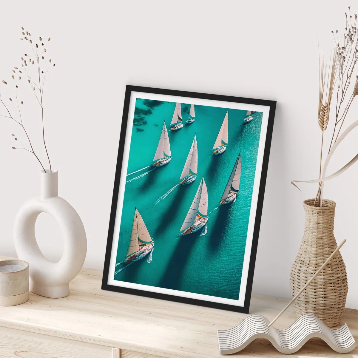 Poszter fehér keretben - Vitorlás regatta türkizkék vízen - 50x70cm - Versengés a széllel - Modern fali dekoráció nappalihoz és hálószobához ARTTOR