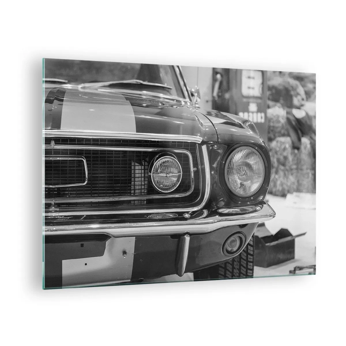 Üveg kép - Klasszikus versenyautó eleje közelről - 70x50cm - Vad utazás - Modern fali dekoráció nappalihoz és hálószobához ARTTOR