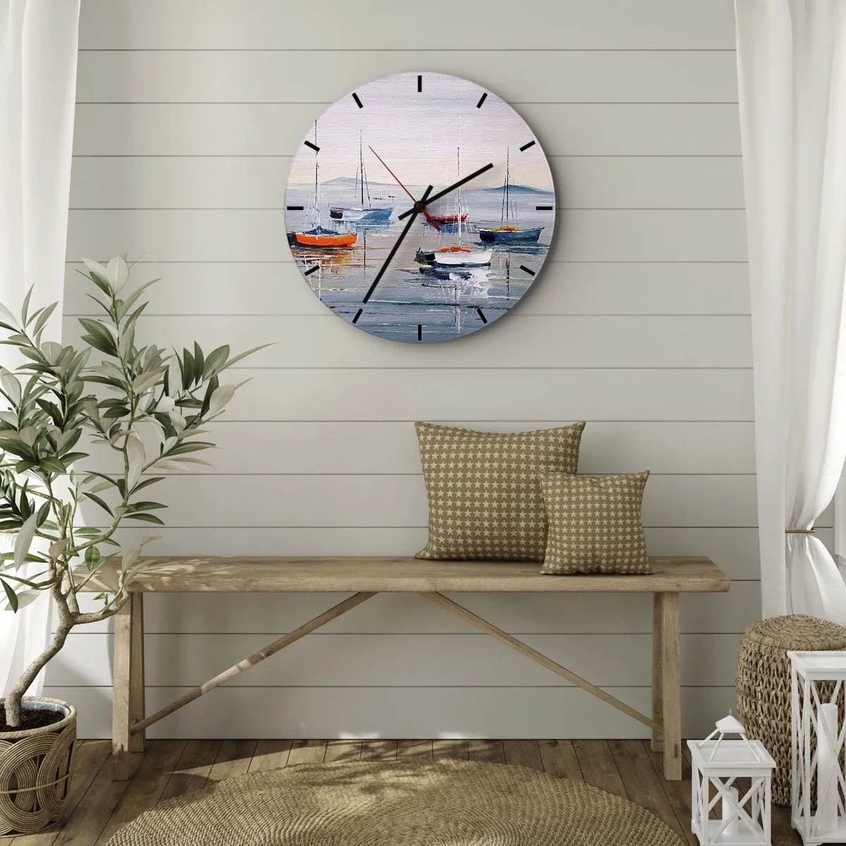 Falióra, Óra - Színes hajók kikötnek békésen a víz felszínén - 30x30cm - Jól megérdemelt pihenés - Modern fali dekoráció nappalihoz, konyhához és hálószobához ARTTOR