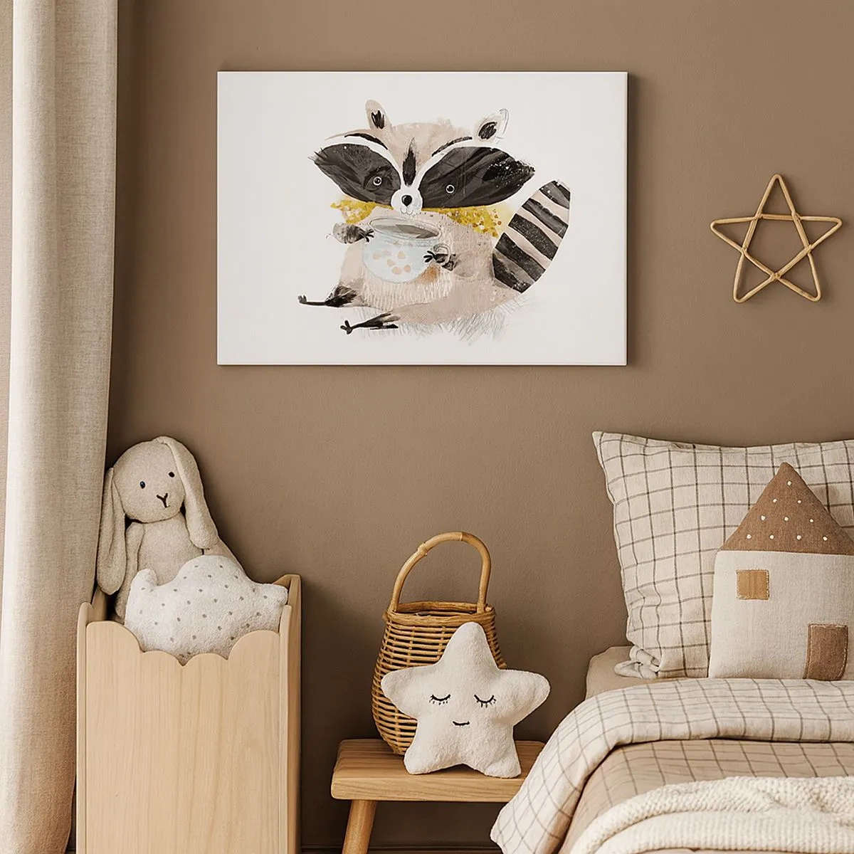 Vászonkép - Imádnivaló mosómedve pasztellszínű bögrét tart a kezében - 70x50cm - A barátom a mosómedve - Modern fali dekoráció nappalihoz és hálószobához ARTTOR