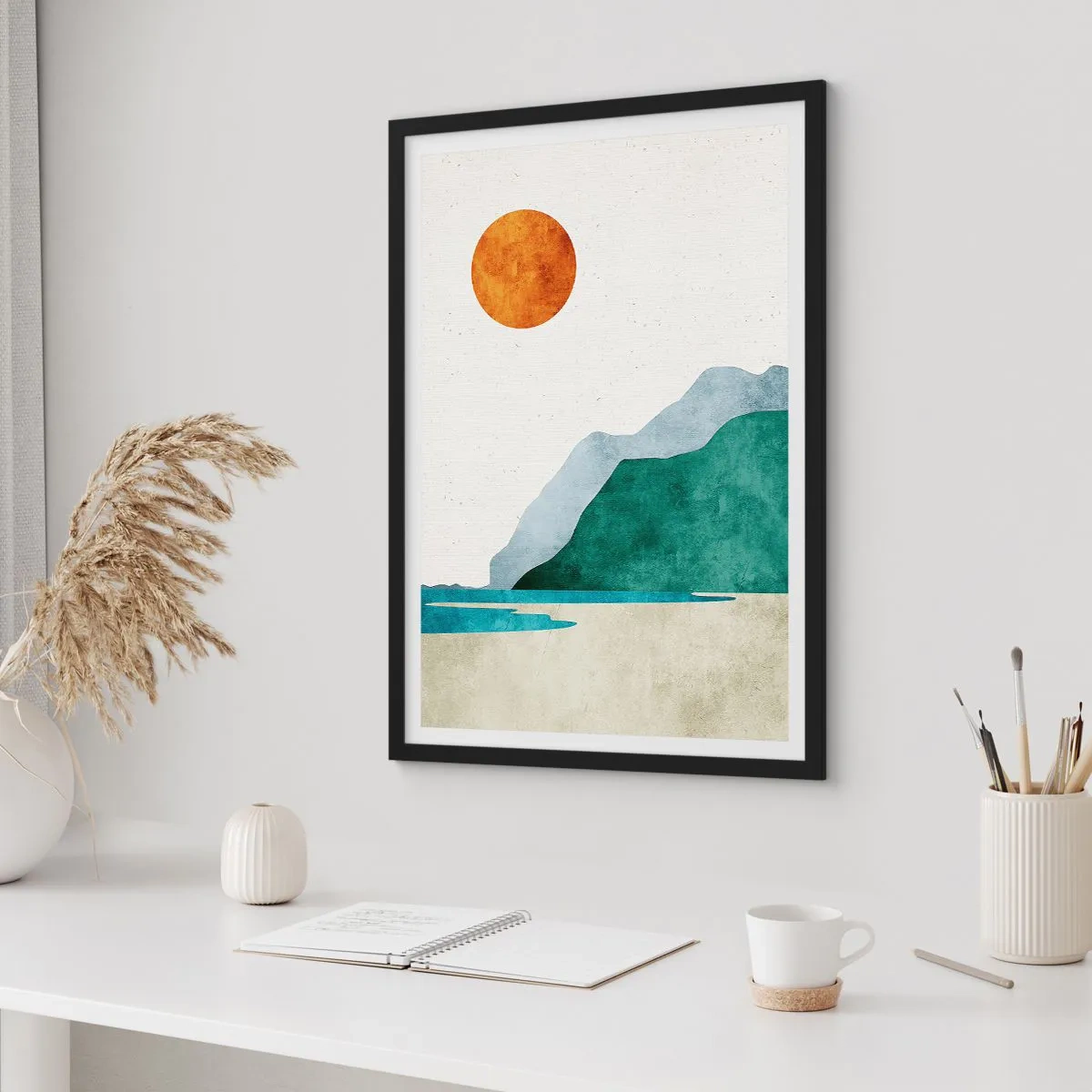 Poszter fehér keretben - Minimalista hegyi táj stranddal és napsütéssel - 50x70cm - Tájkép, amilyennek lennie kell - Modern fali dekoráció nappalihoz és hálószobához ARTTOR