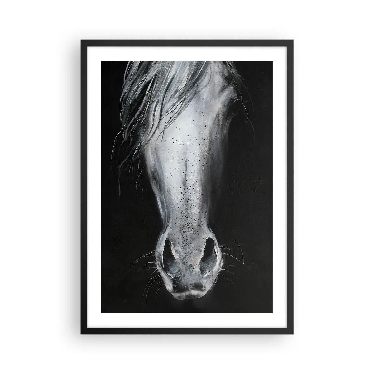 Poszter fehér keretben - Lófej közeli képe fekete-fehérben - 50x70cm - Csábító pillantás - Modern fali dekoráció nappalihoz és hálószobához ARTTOR