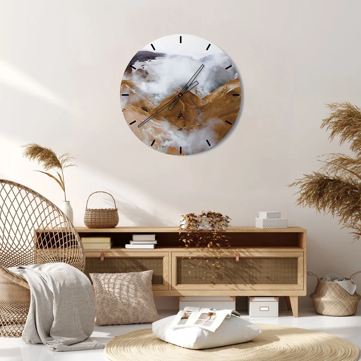 Falióra, Óra - Izland hegyvidéki tája, köddel a völgy felett - 30x30cm - Izland nyers szépsége - Modern fali dekoráció nappalihoz, konyhához és hálószobához ARTTOR