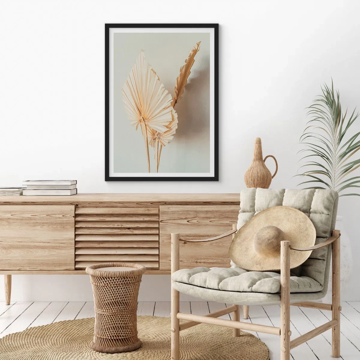 Poszter fehér keretben - Szárított pálmalevelek minimalista elrendezésben, világos háttér előtt - 50x70cm - Ha vigaszra van szükséged - Modern fali dekoráció nappalihoz és hálószobához ARTTOR